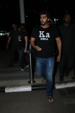 Arjun Kapoor snapped at airport on 23rd March 2016